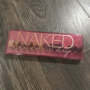 🍒 Urban Decay Naked Cherry Eyeshadow Palette 🍒